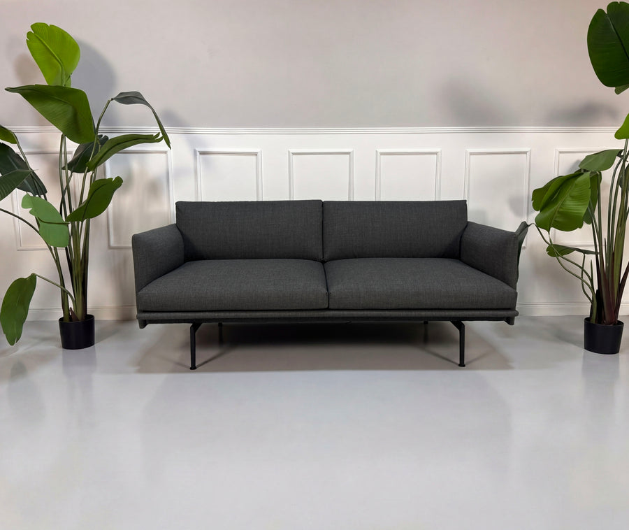Gebraucht: Muuto Outline