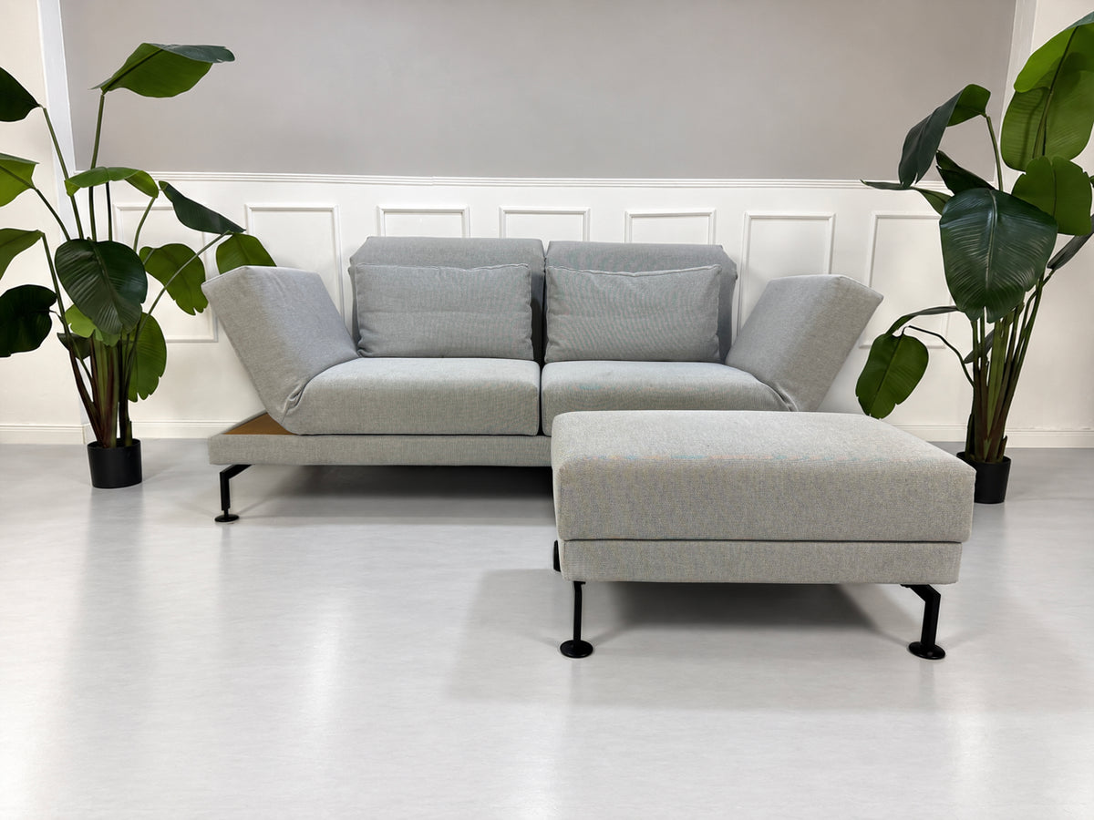 Brühl Moule Medium Sofa Zweisitzer Stoff Grau mit Ablage und Hocker – Ansicht 1