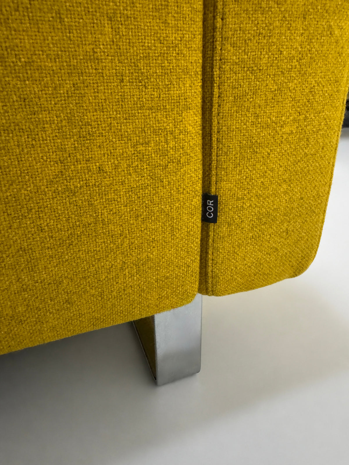 COR Conseta Stoff Ecksofa Gelb Ausstellungsstück – Ansicht 3