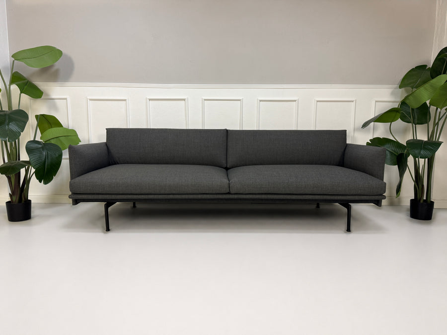 Pre-owned: Muuto Outline